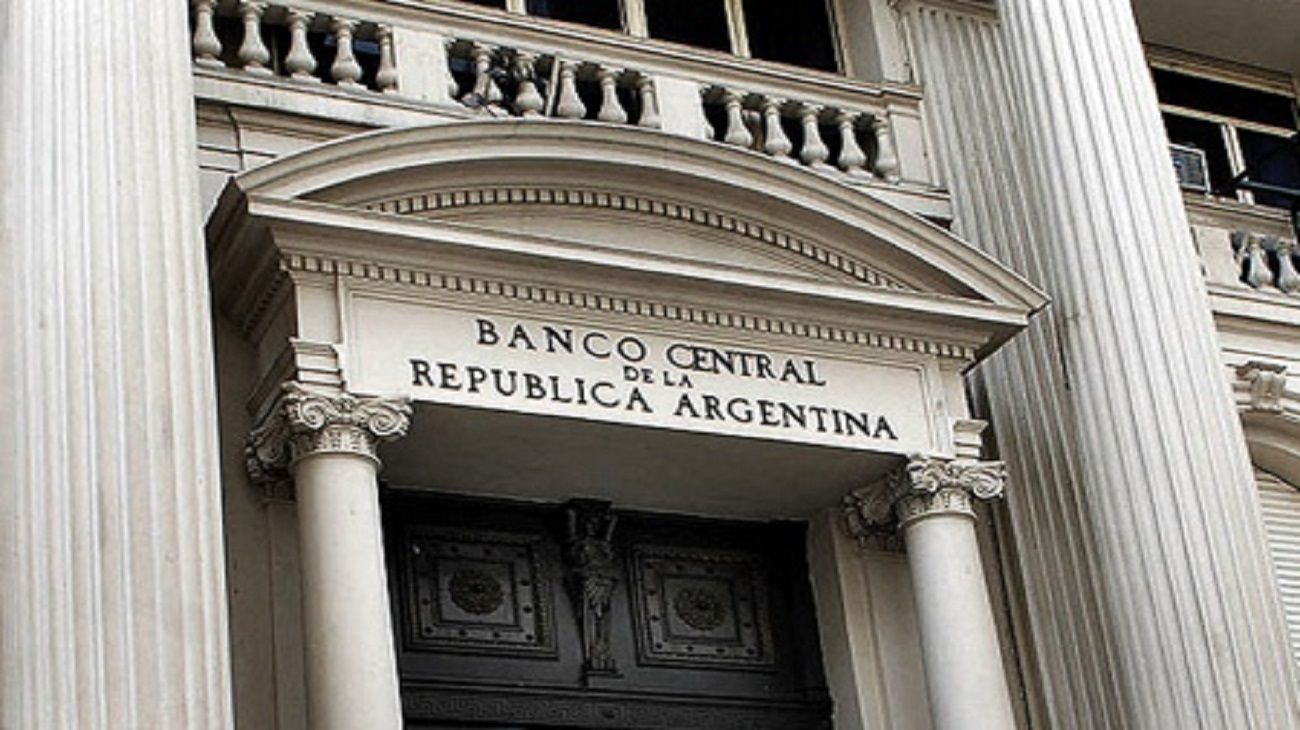 El Banco Central baja encajes y busca reactivar el crédito sin perder el control de la inflación