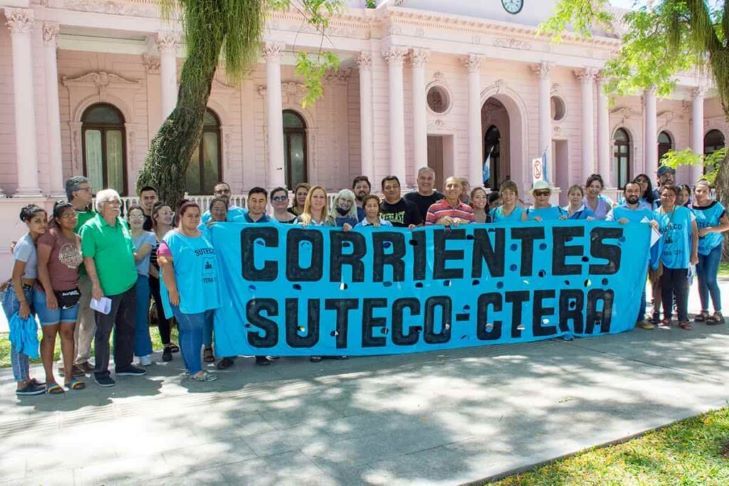 Paro docente en Corrientes: reclamos salariales y rechazo a la reforma laboral