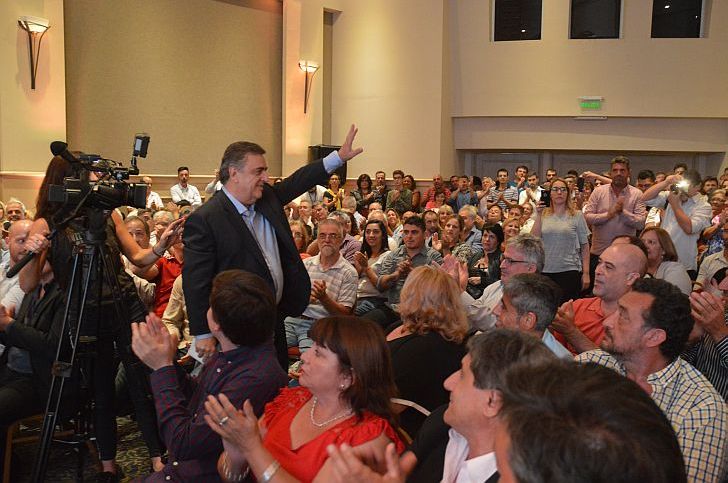 Negri se lanzó con críticas al peronismo y mensajes a la interna de Cambiemos