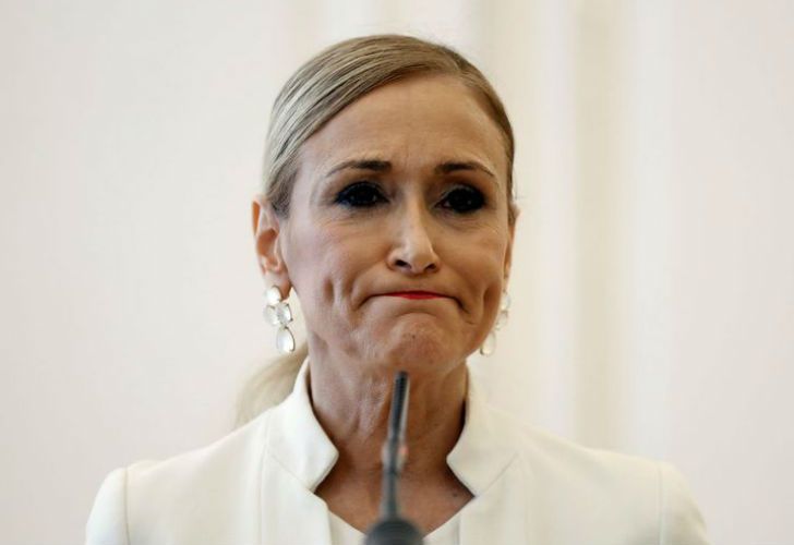 Video | Por un robo y un falso título, renunció la presidenta de Madrid