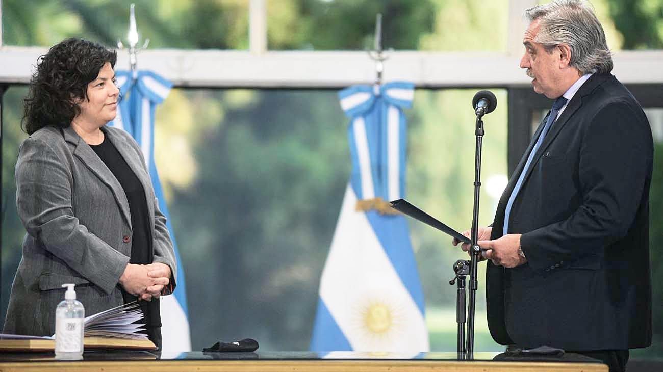 El Gobierno lanza a un 'blanqueo' de la vacunación
