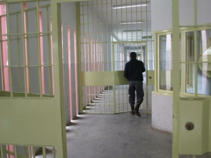 Mientras avanza la investigación por corrupción, en las cárceles siguen secuestrando celulares