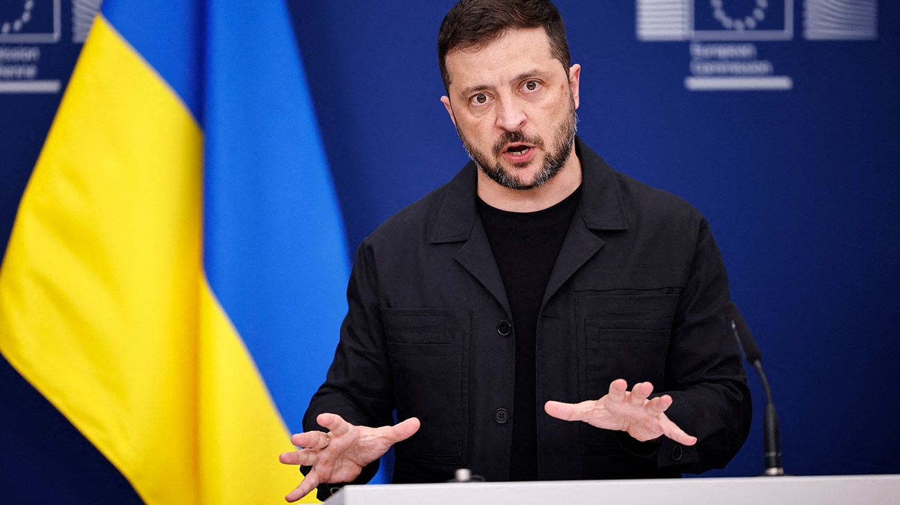 Zelenski sugiere que una consulta popular decida el destino de Ucrania en la guerra