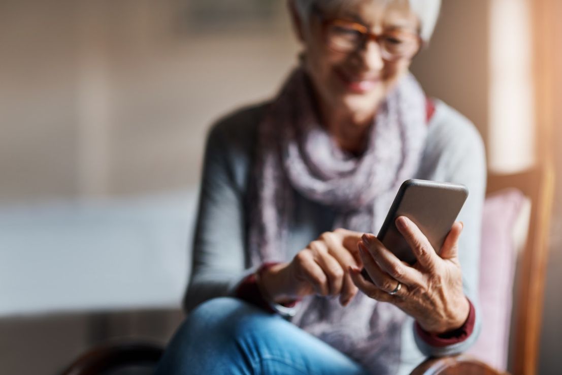 9 de cada 10 adultos mayores son blanco de estafas digitales