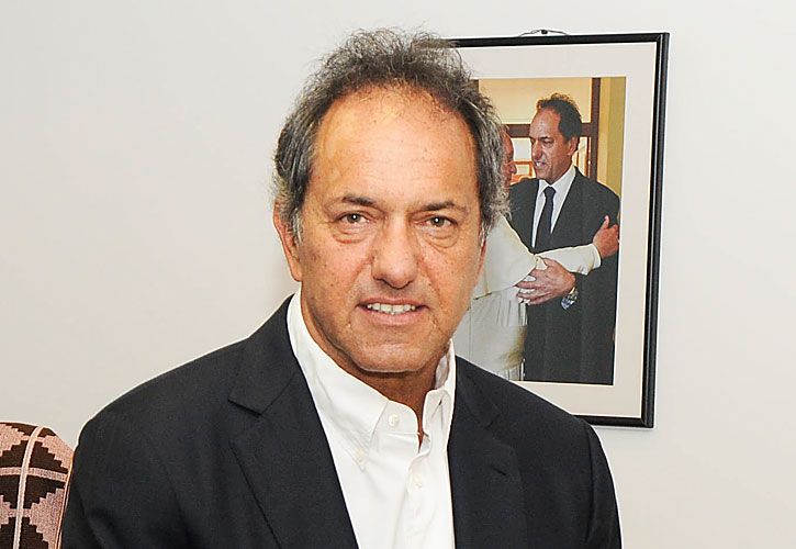 Citan a declarar a Scioli en una causa por lavado de activos y defraudación