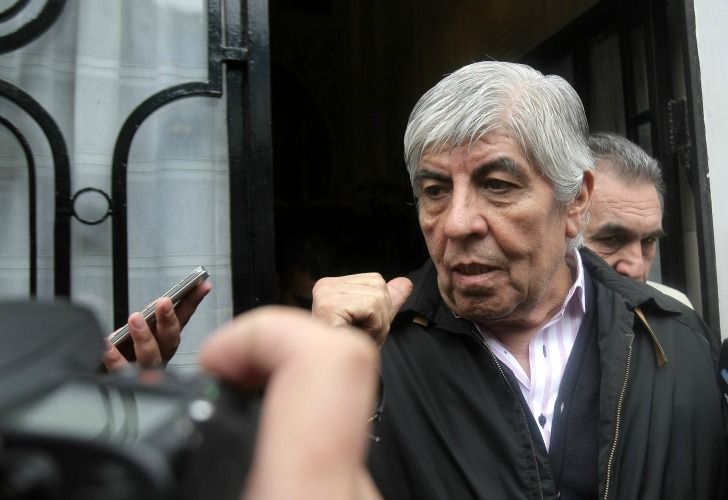OCA ganó unos días y Moyano suspendió el paro de Camioneros