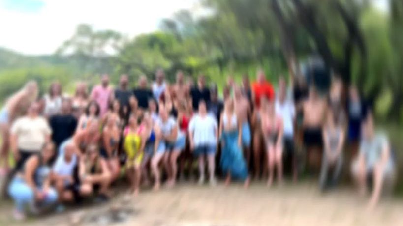 Campamento de solteros en Córdoba: descubrieron un casado entre los participantes
