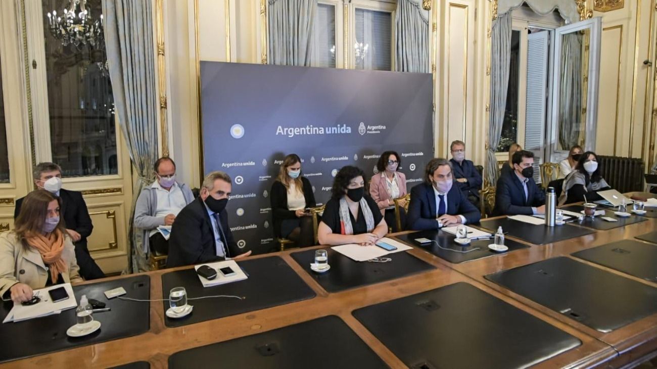 Expertos recomendaron profundizar los controles y seguir evaluando por 72 horas las medidas vigentes