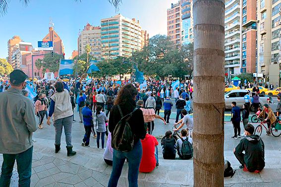 Entidades empresarias se despegan de las marchas