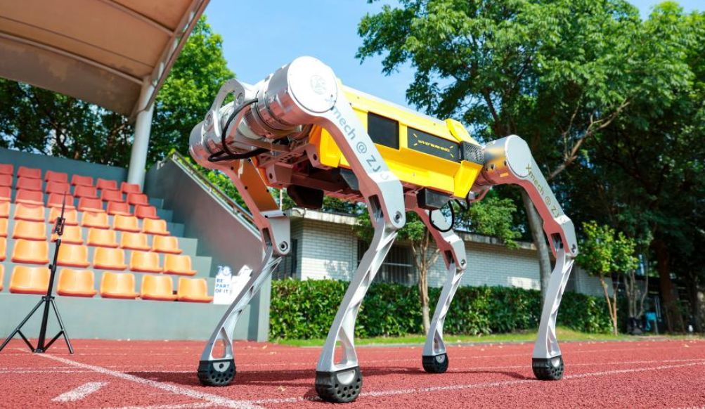 El “Rinoceronte Blanco”: un robot chino rompe el récord mundial en los 100 metros