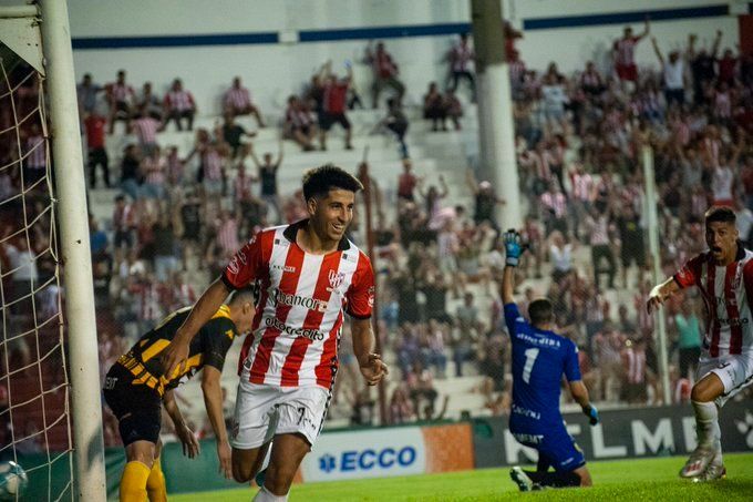 La hora del debut