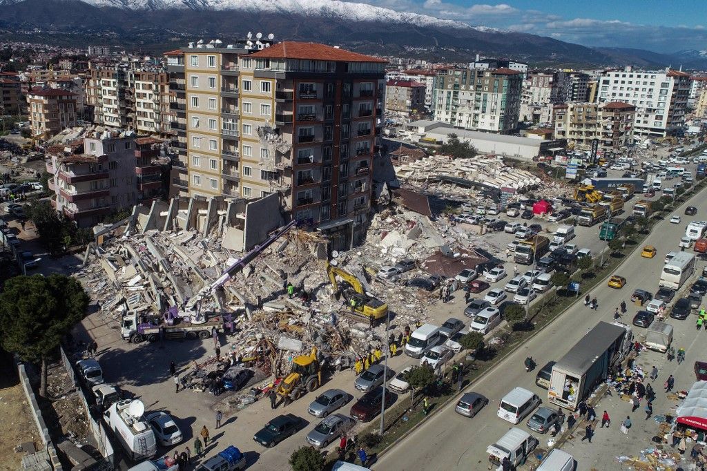 Cómo afectan los terremotos a las economías frágiles de Turquía y Siria