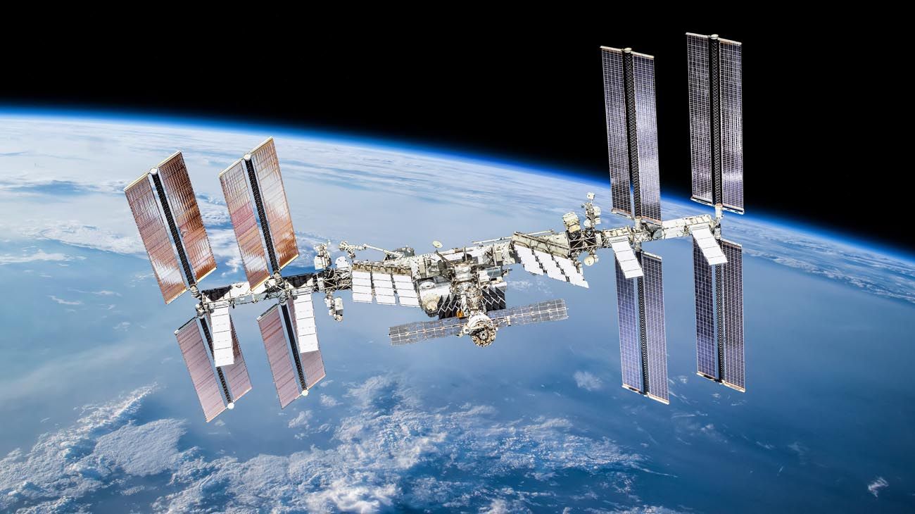 Cómo es el inodoro espacial que costó US$ 23 millones