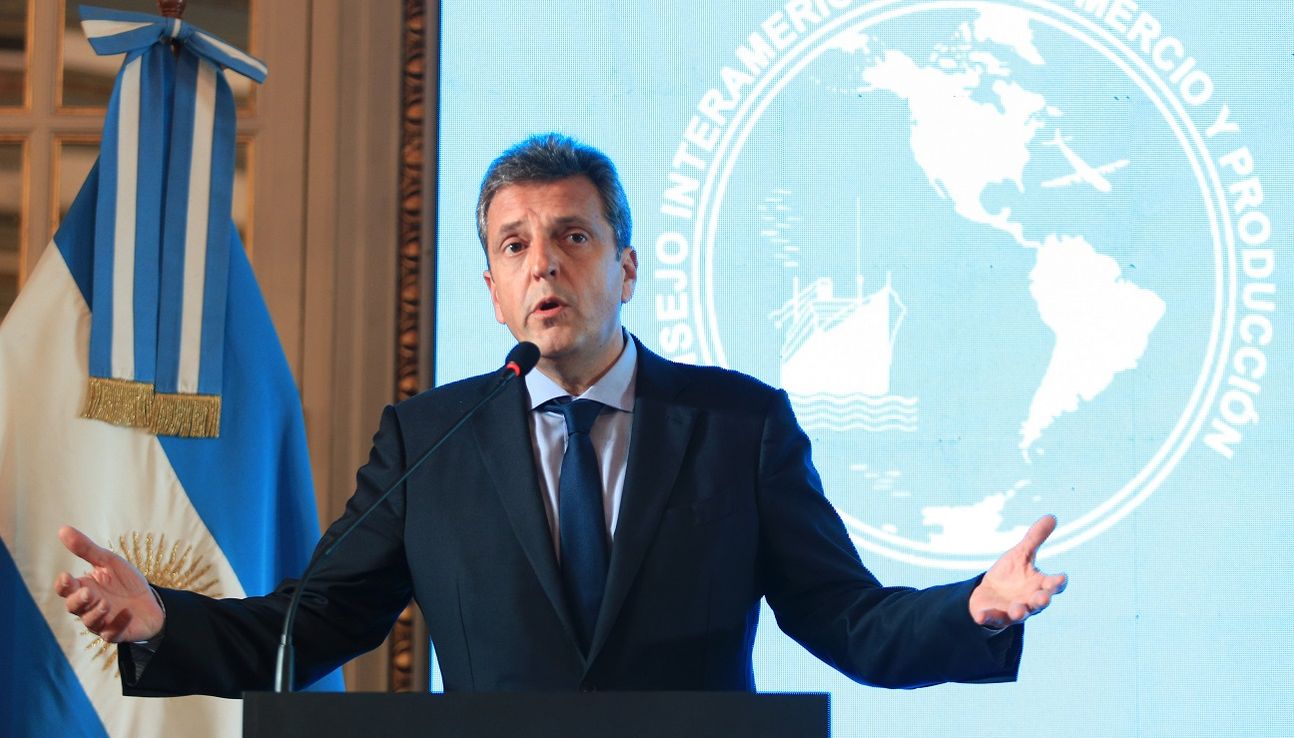Sergio Massa viaja a China para conseguir oxígeno financiero