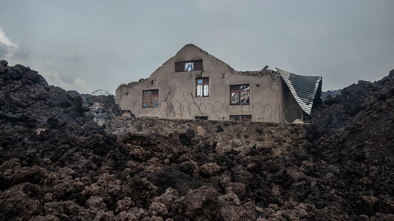 Fotos: impresionante estallido de un volcán desató el pánico en el Congo