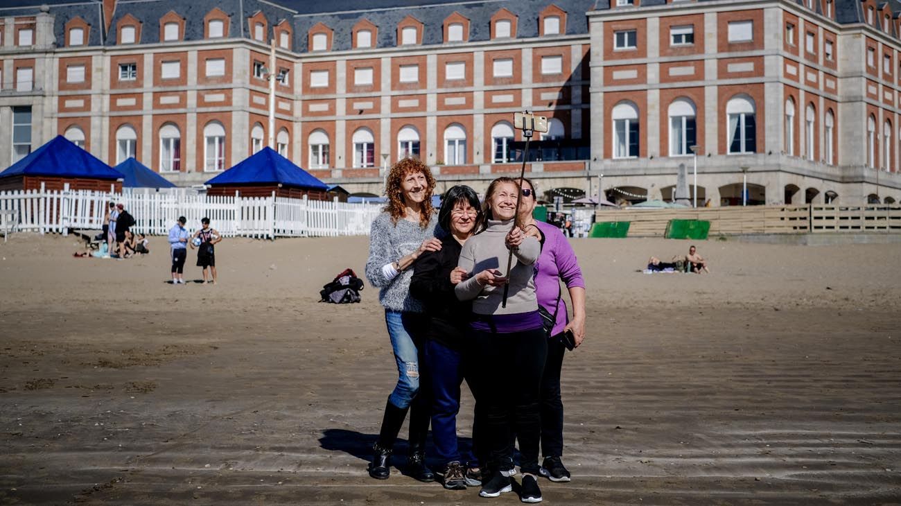 Fin de semana largo: viajaron menos turistas pero gastaron más que el año pasado