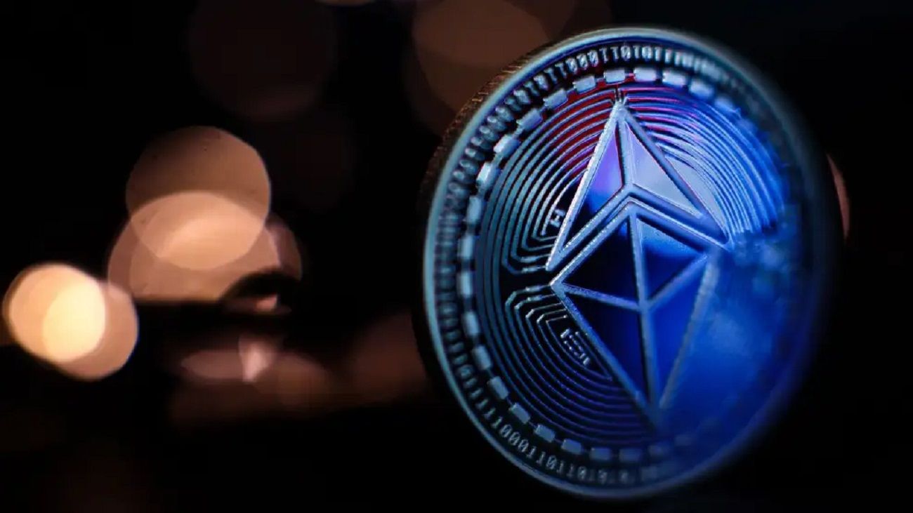 Cuáles son los factores detrás de la baja de Ethereum
