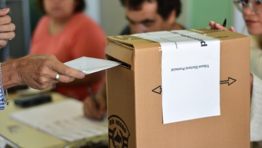 Renovar 127 diputados y 24 senadores costará 17 mil millones de pesos