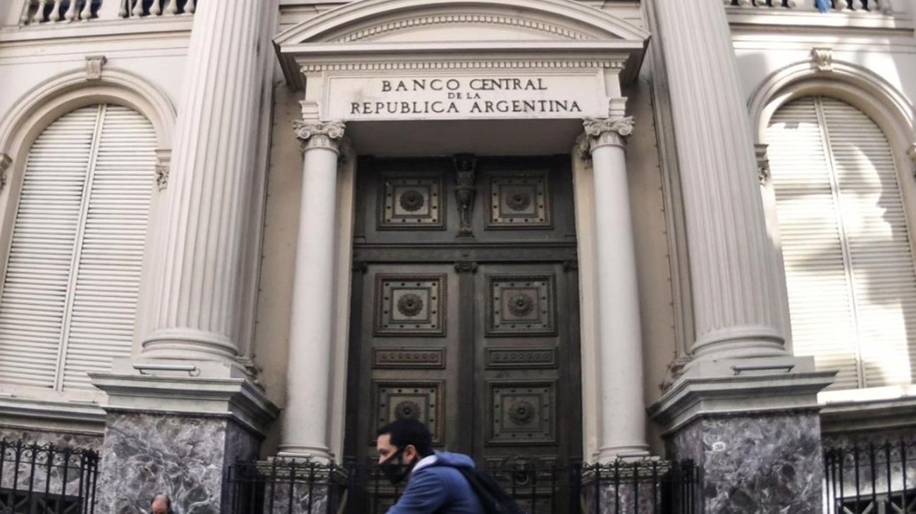 El Banco Central aprobó la emisión de billetes de 10 mil y 20 mil pesos