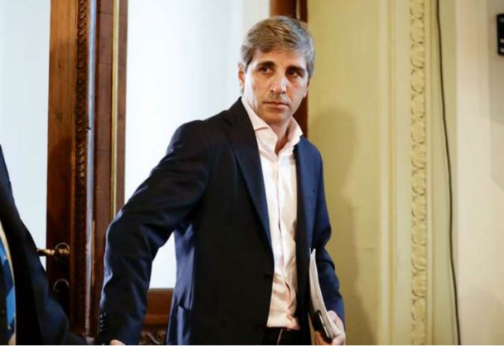 El Gobierno asegura que el dólar post-electoral le "queda cómodo"