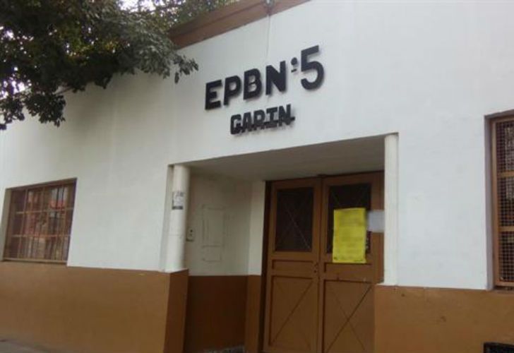 Delante de los alumnos, una madre atacó a golpes a la maestra de su hijo