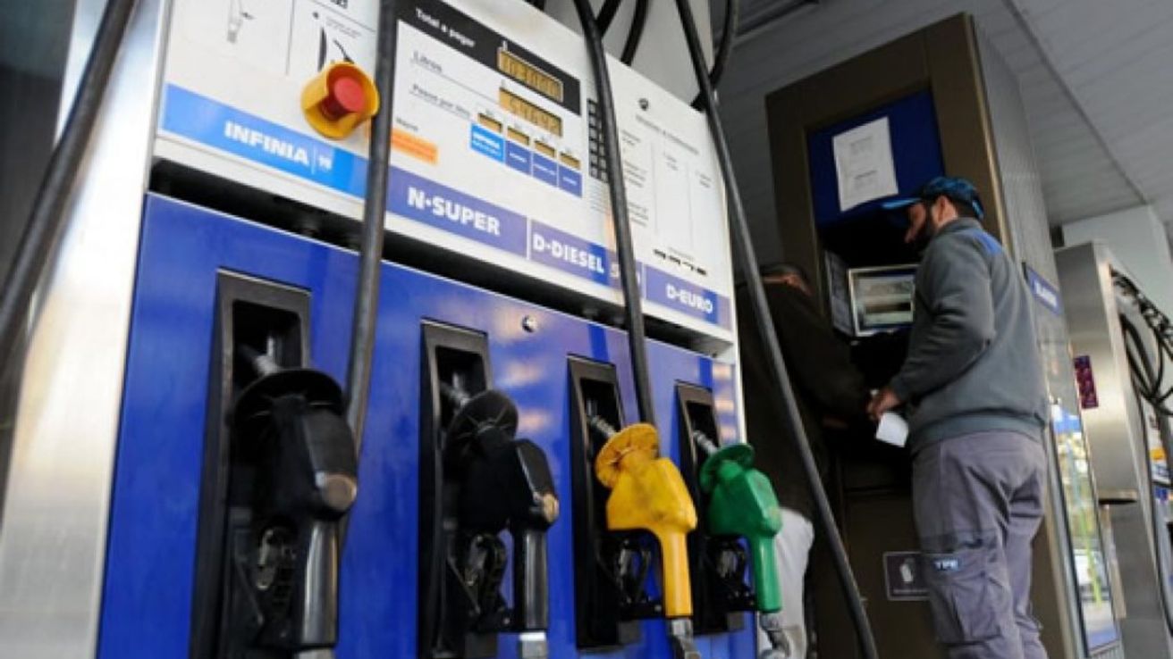 Nuevo aumento a las naftas por una suba de impuestos a los combustibles