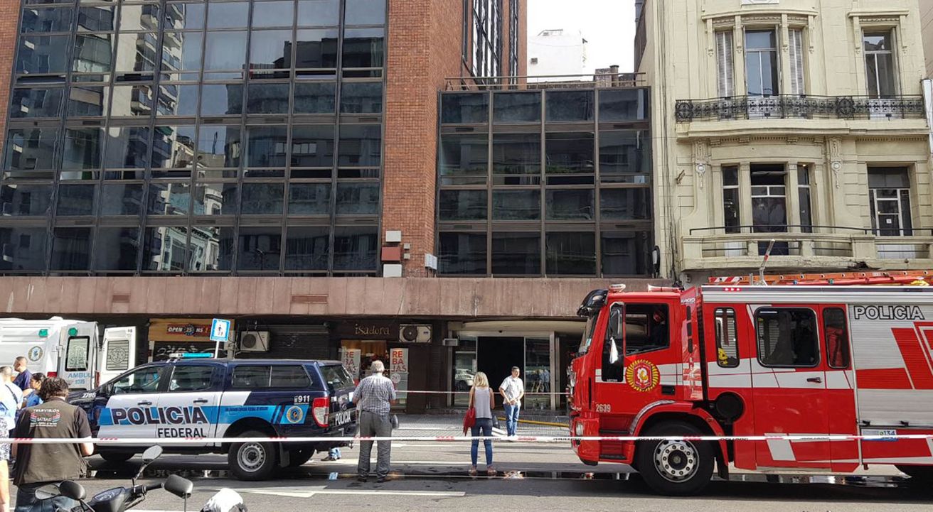 Controlaron el incendio del hotel Las Naciones: dos muertos