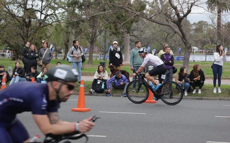 Se corre por primera vez en la Ciudad la carrera Ironman 70.3
