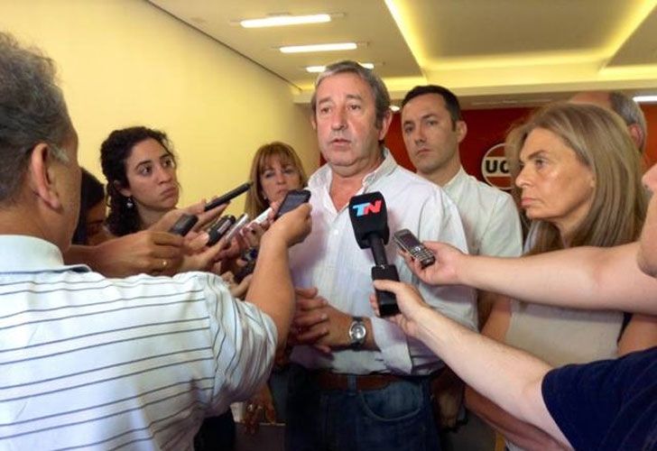 Cobos reavivó las grietas de un radicalismo fragmentado