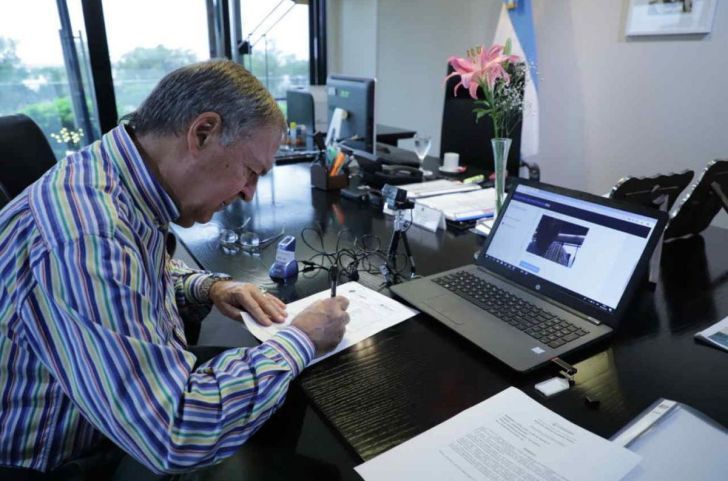 Para superar el “efecto González”, el PJ analiza adelantar la elección a gobernador