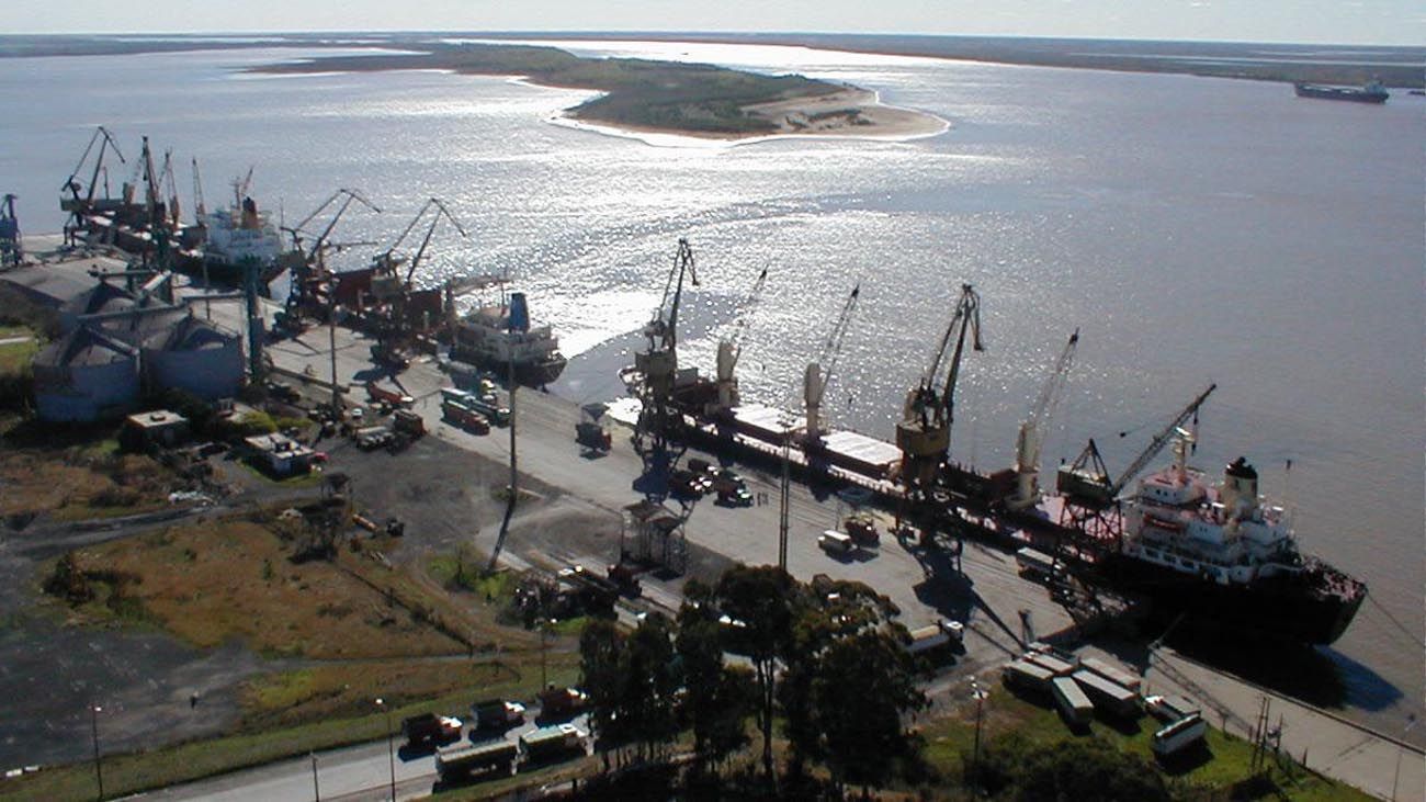 San Nicolás: Guerra de intereses por el control del puerto