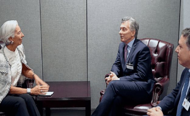 Acuerdo con el FMI: tras la cuarta auditoría, el Gobierno celebra el superávit primario