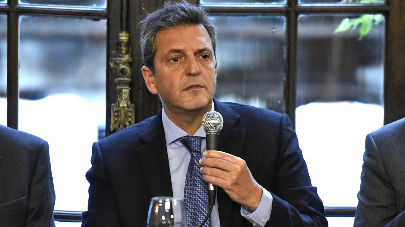 Para el Financial Times, la designación de Massa es "un intento de rescatar al Gobierno"