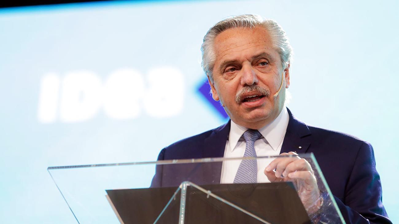 Alberto Fernández hizo esperar una hora a los empresarios y después los retó