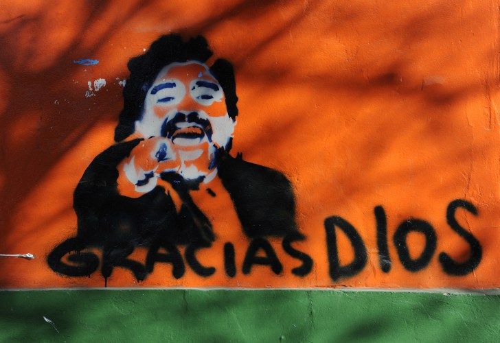Hasta Maradona en la lista del "Ciclón"