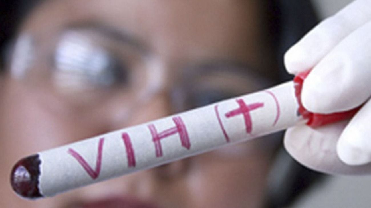 Una paciente con VIH tuvo covid y desarrolló 21 mutaciones del virus