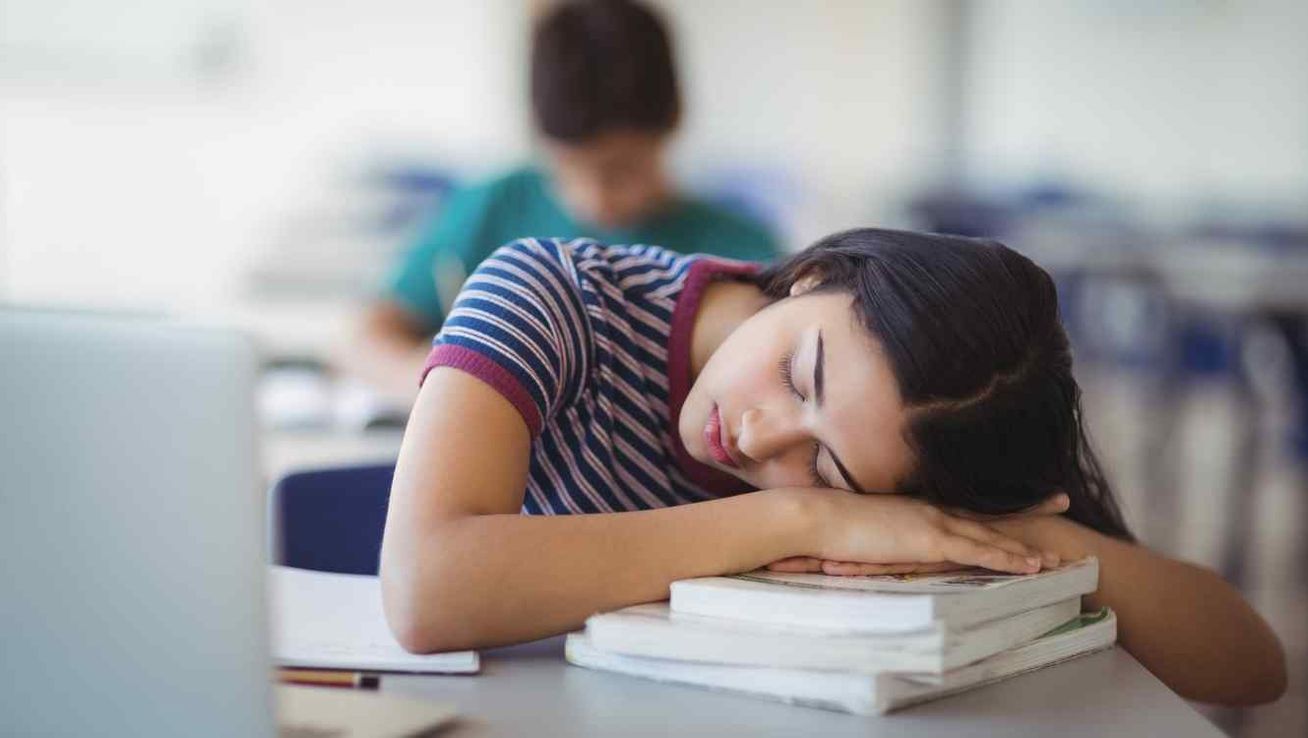 ¿Cómo afecta el horario escolar el sueño de los adolescentes?