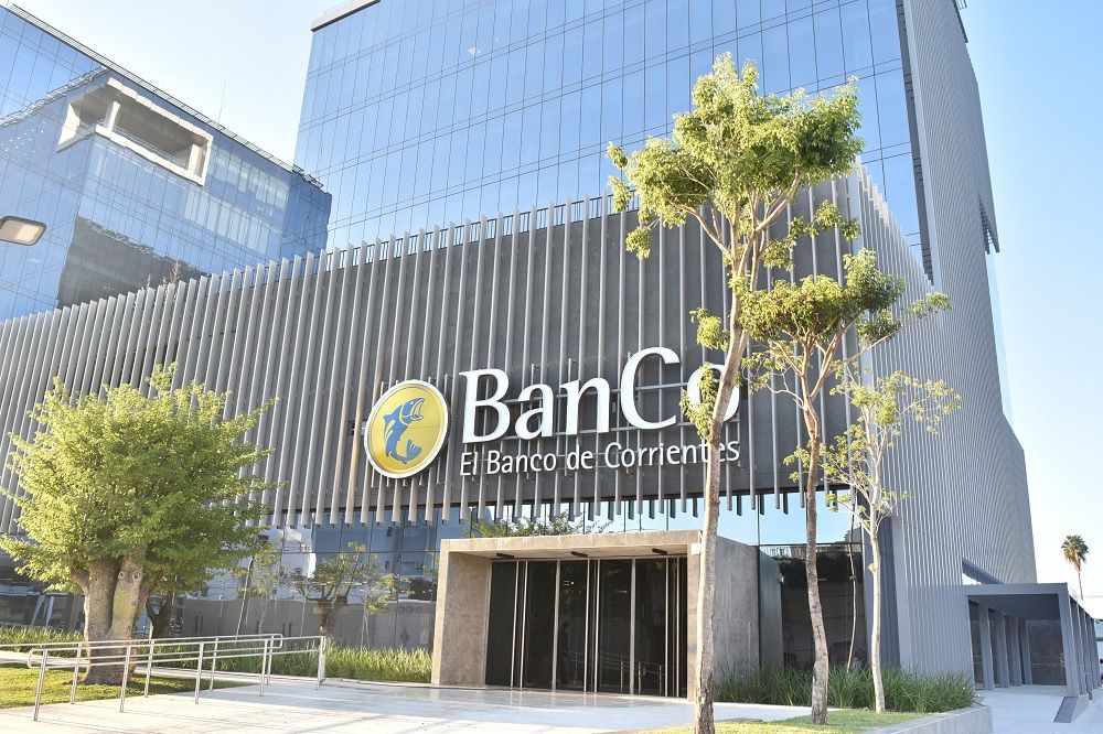 Un documento reveló que Valdés solicitó $45 mil millones al Banco de Corrientes para pagar salarios