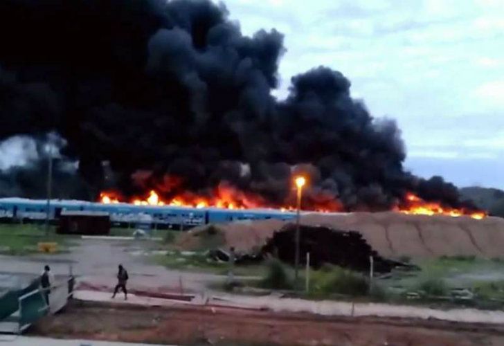 Se incendió un depósito de vagones en San Martín