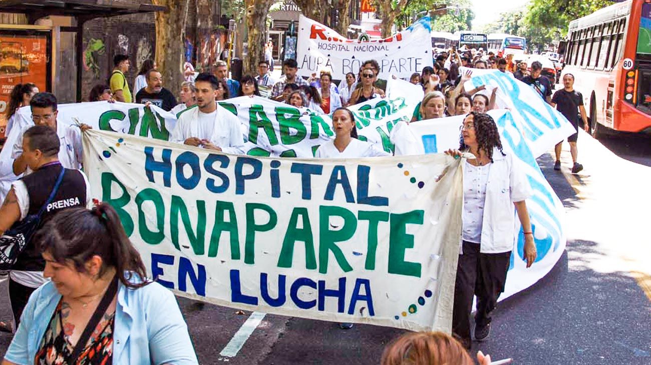 Hospital Bonaparte: protestas y malestar con la intervención