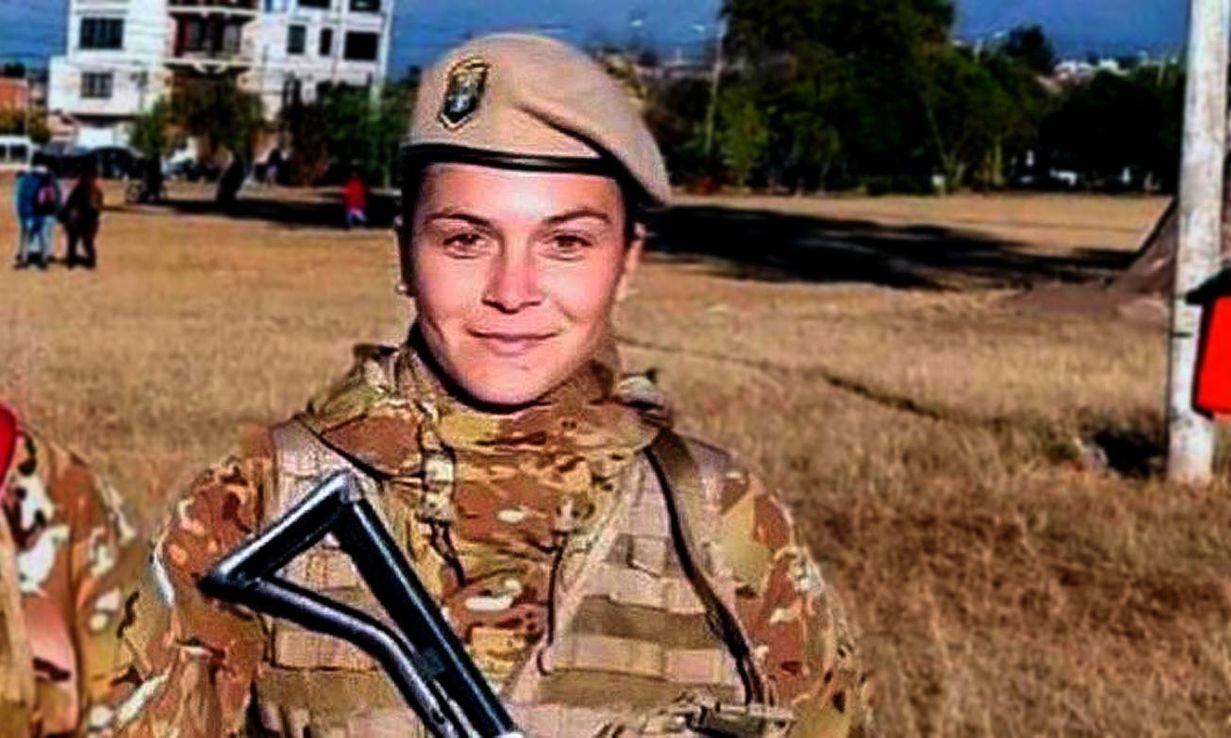 Lenguaje inclusivo: le responden a la soldado Herrera