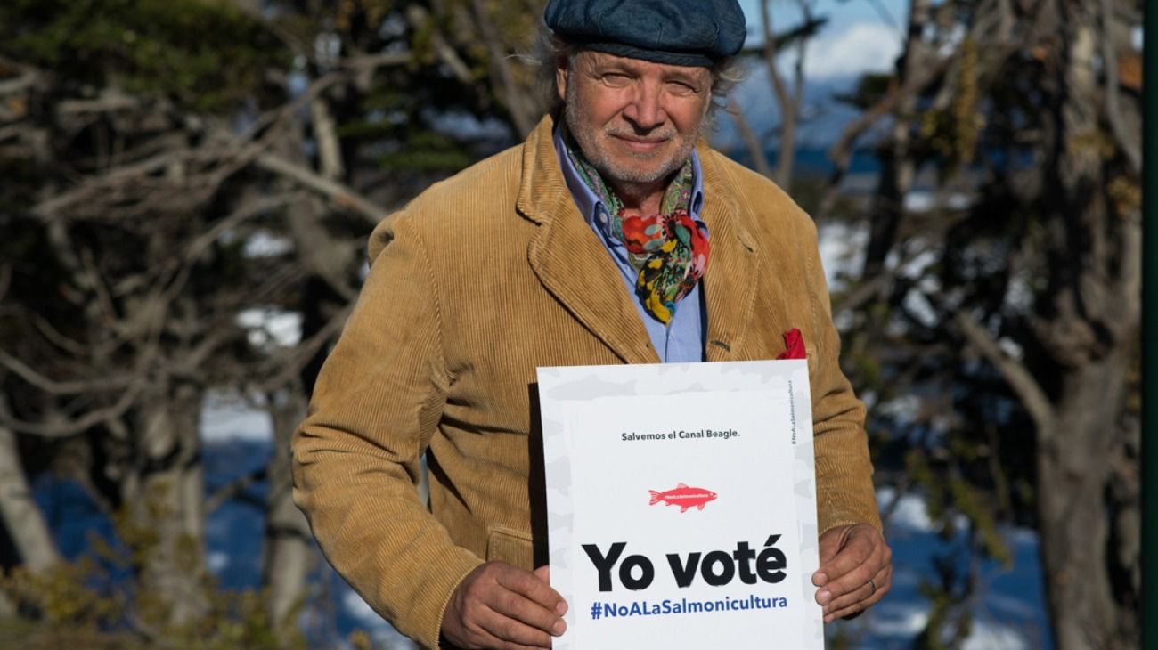 Desde el Canal Beagle, Francis Mallmann rechazó la instalación de salmoneras en la Argentina