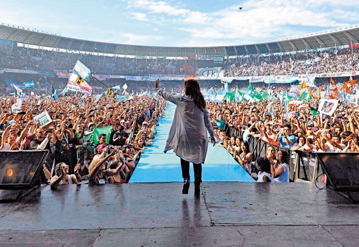 Cristina compite por el Senado y por el liderazgo de la oposición