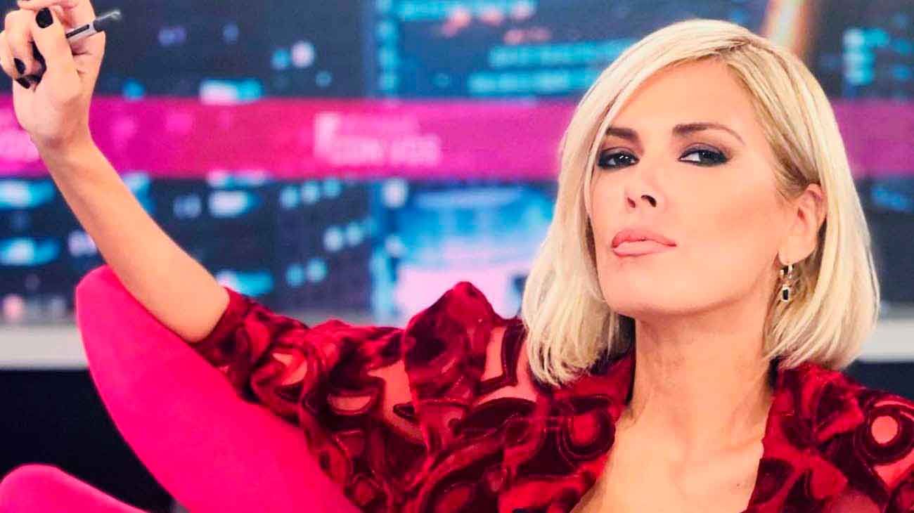 La irrupción de siete mujeres