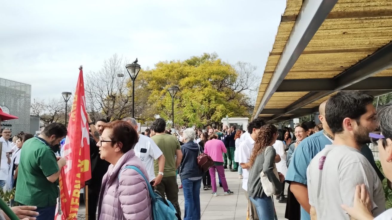 Los trabajadores del Garrahan paran y acompañan la marcha universitaria
