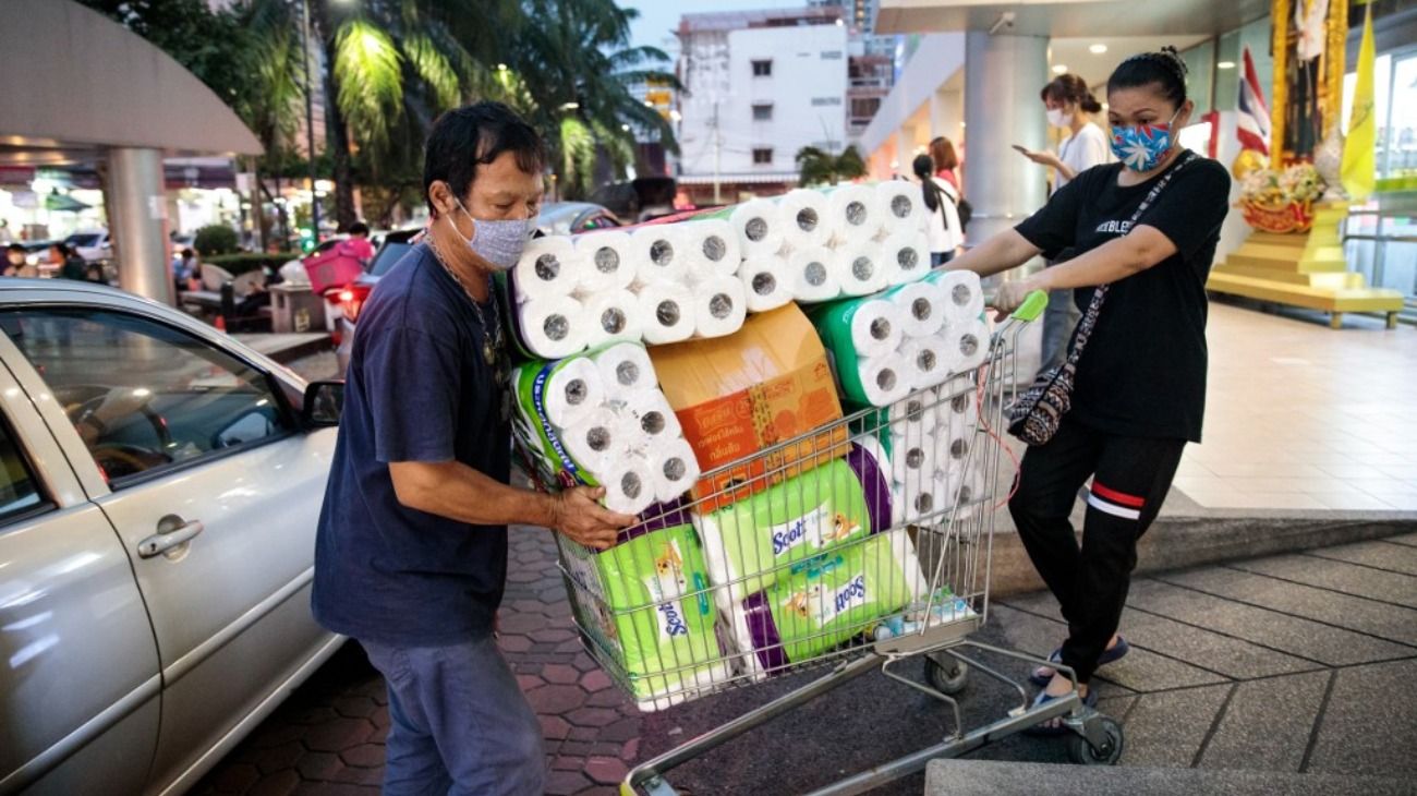 Por qué la gente compra tanto papel higiénico en medio de la pandemia