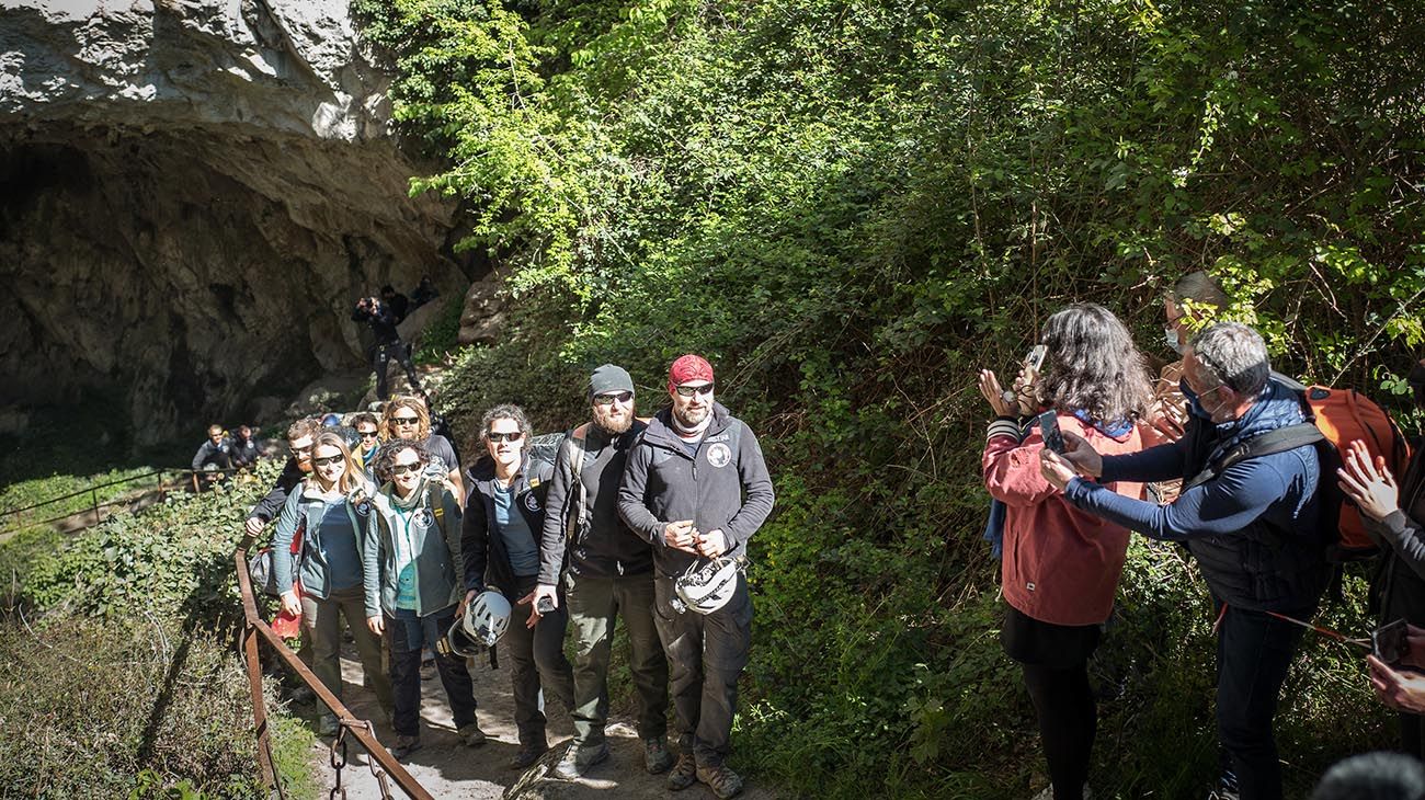 Pasaron 40 días encerrados en una cueva, pero era un experimento