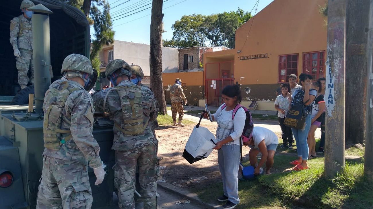 Coronavirus: Rossi dijo que la gente aplaude al Ejército en los operativos de ayuda