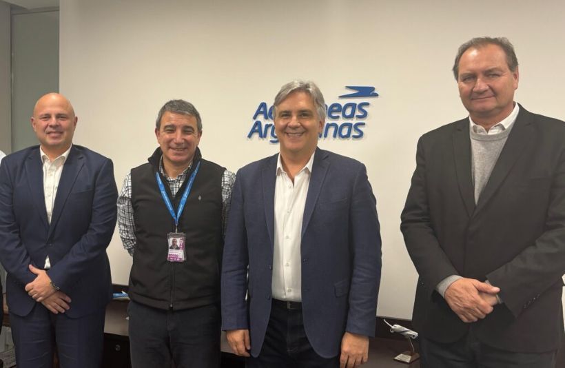 Llaryora se reunió con el presidente de Aerolíneas Argentinas