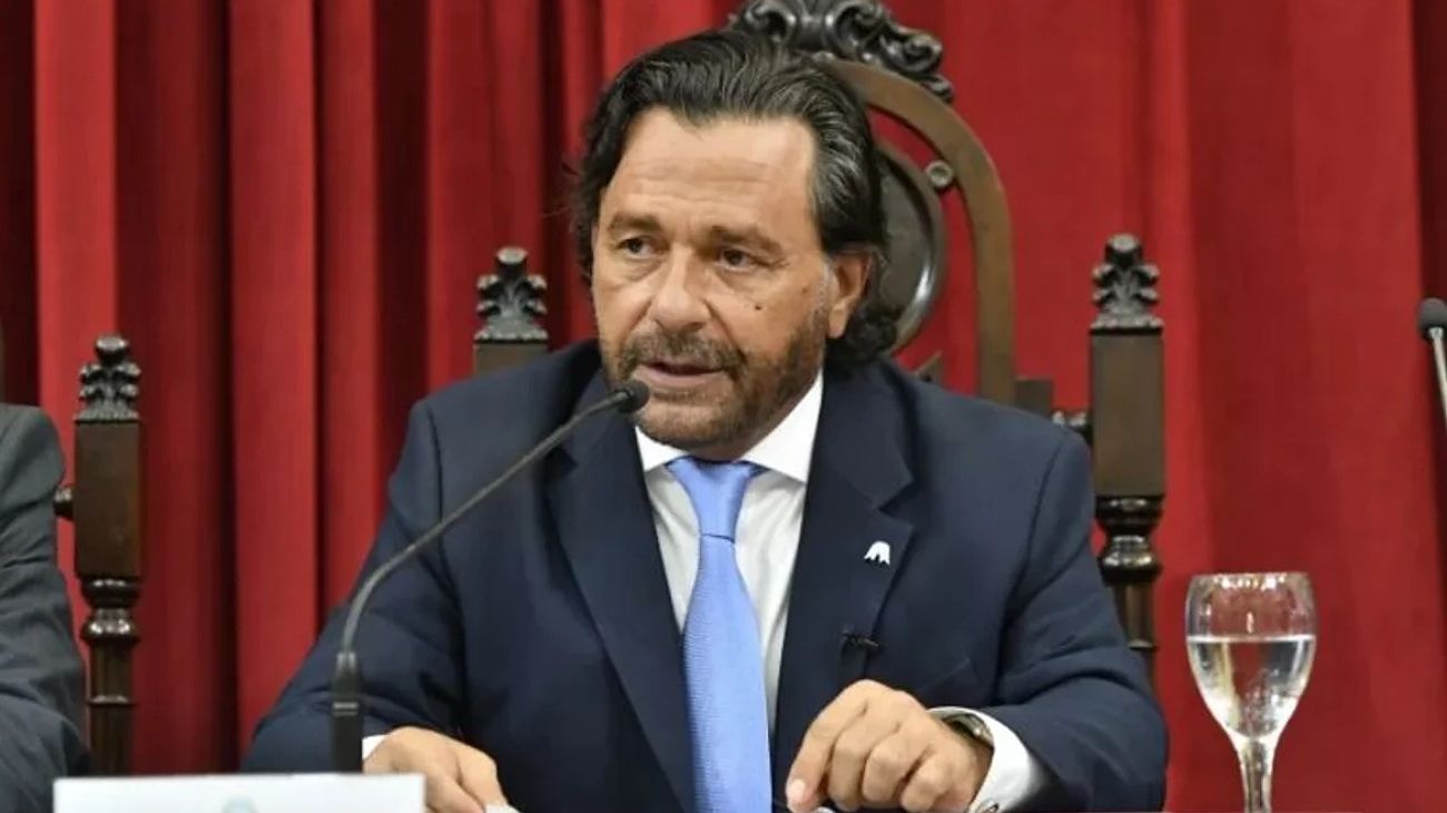 Gustavo Sáenz le pidió a Manuel Adorni que tenga "poder de decisión" como jefe de Gabinete